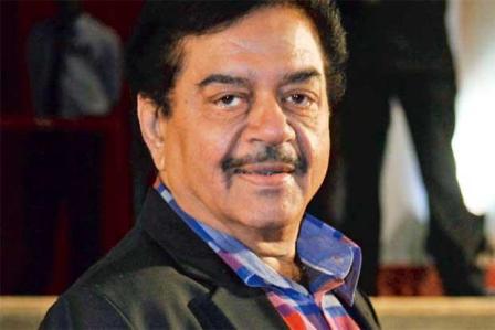 Shatrughan_sinha_under_goes_leg_surgery_niharonline