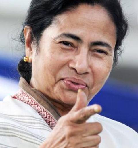 WB_announces_bumper_offer_mamata_banerjee_niharonline