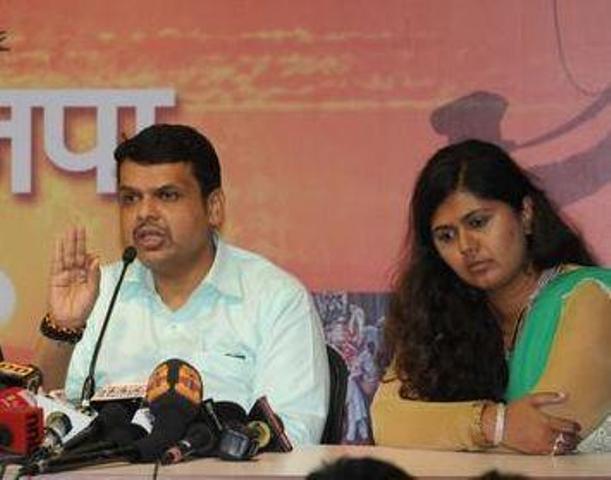 devendra_fadnavis_pankaj_munde_niharonline