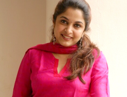 ramya_krishna_as_rajamatha_sivagami_niharonline