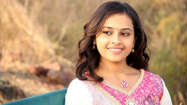 sri_divya_morphed_photos_niharonline